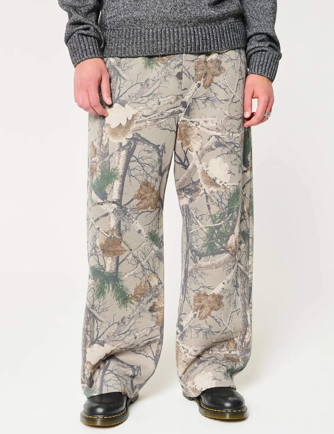 Casual Wide Leg Camo Pants for Women Baggy Elastic High Waist Fleece Sweatpants Maple Leaf Drawstring Lounge Pants