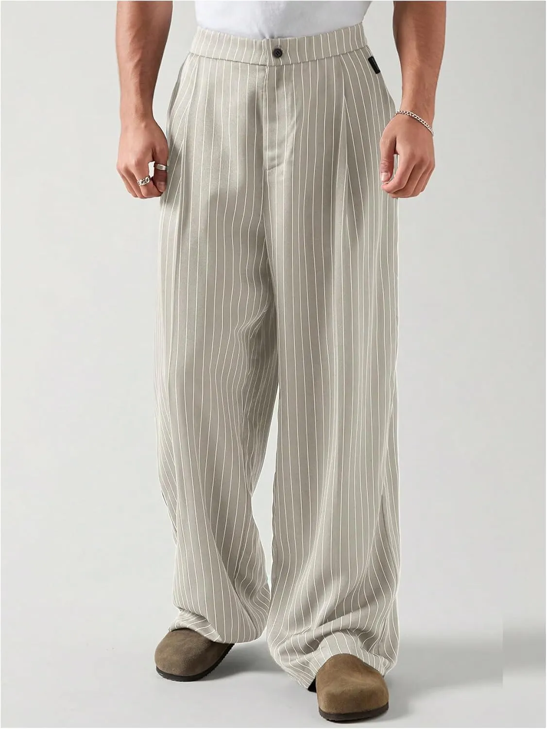 GORGLITTER Men's Baggy Casual Pleated Striped Dress Pants 2025 Wide Leg Trousers with Pockets