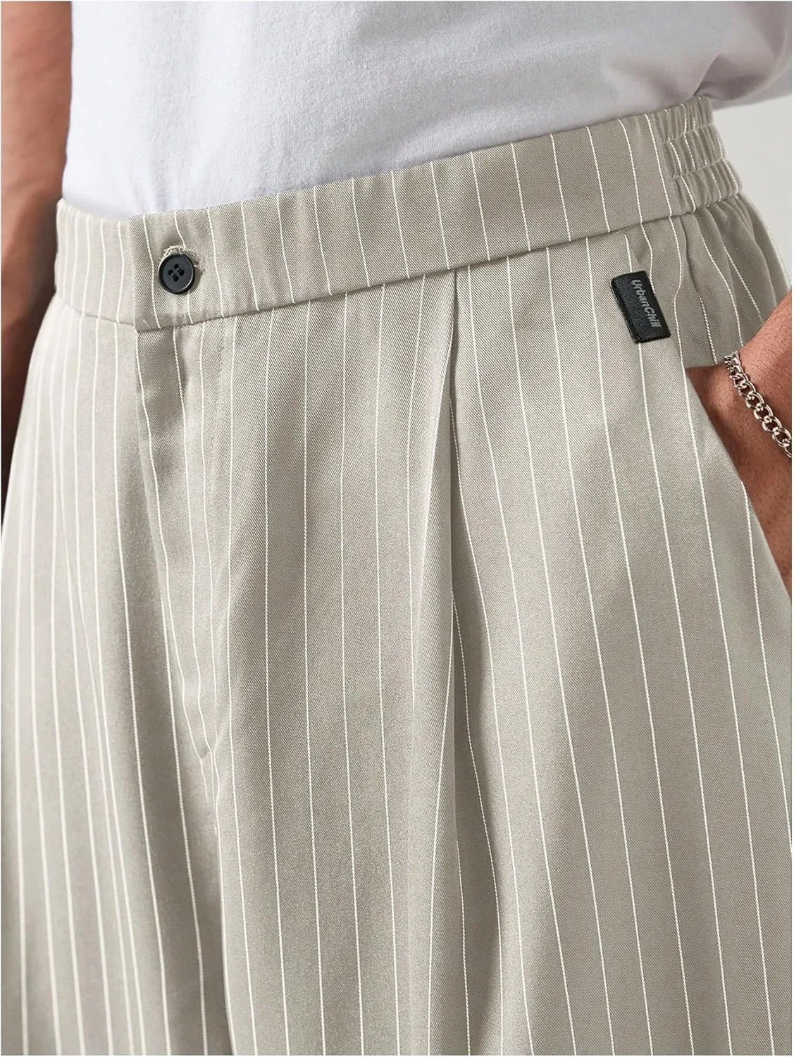 GORGLITTER Men's Baggy Casual Pleated Striped Dress Pants 2025 Wide Leg Trousers with Pockets