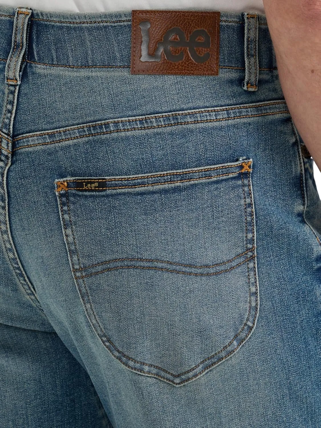 Lee Men's Extreme Motion Relaxed Straight Jean