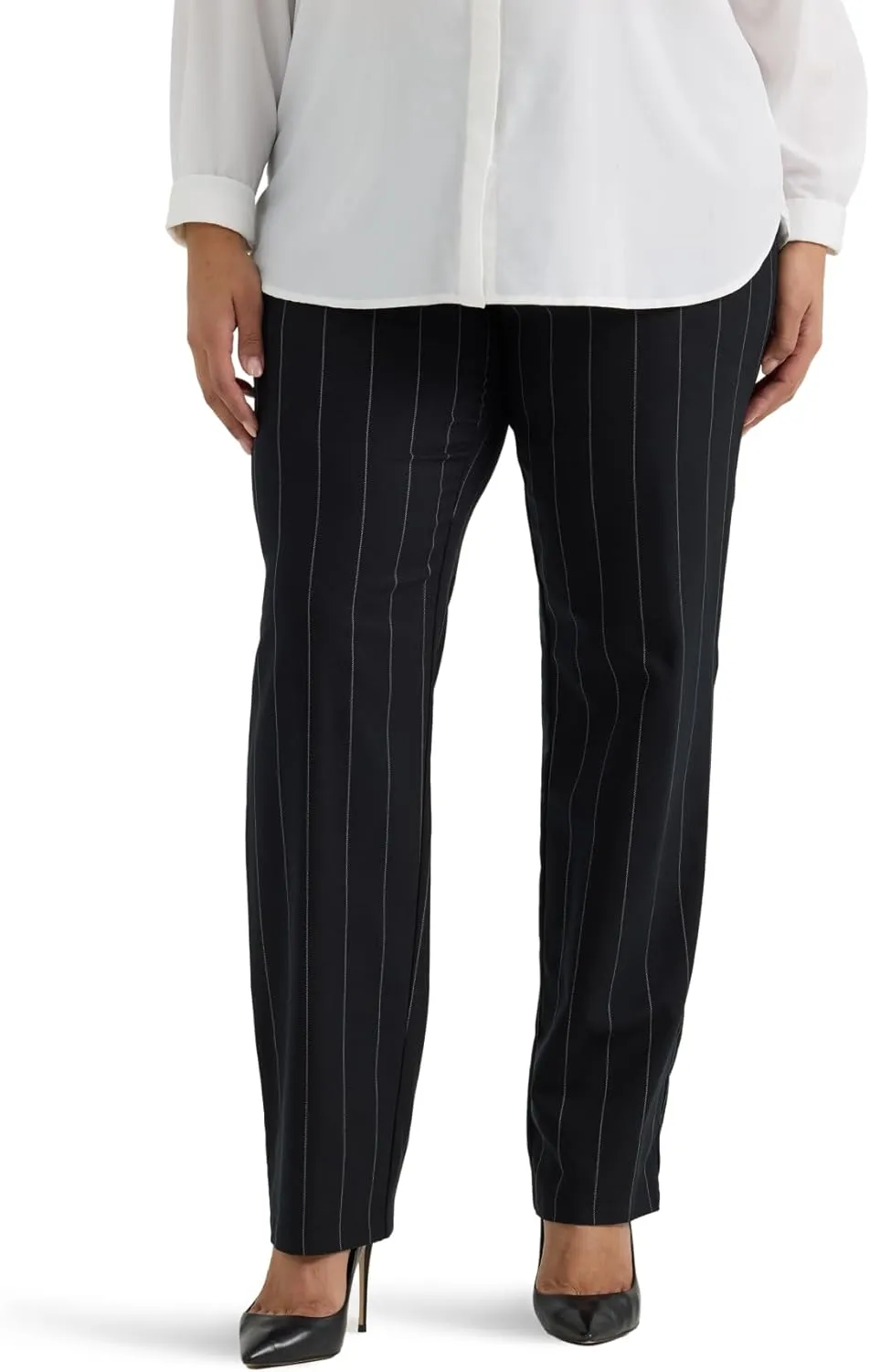 Lee Women's Plus Size Wrinkle Free Relaxed Fit Straight Leg Pant