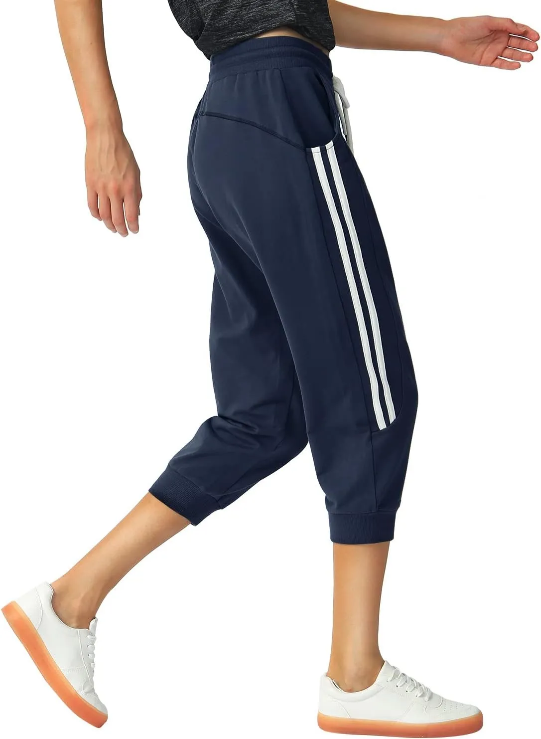 SPECIALMAGIC Women's 2 Pack Capri Pants Cropped Joggers with Pockets Capri Sweatpants